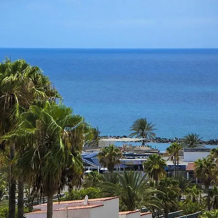House Star * Playa Feñabe